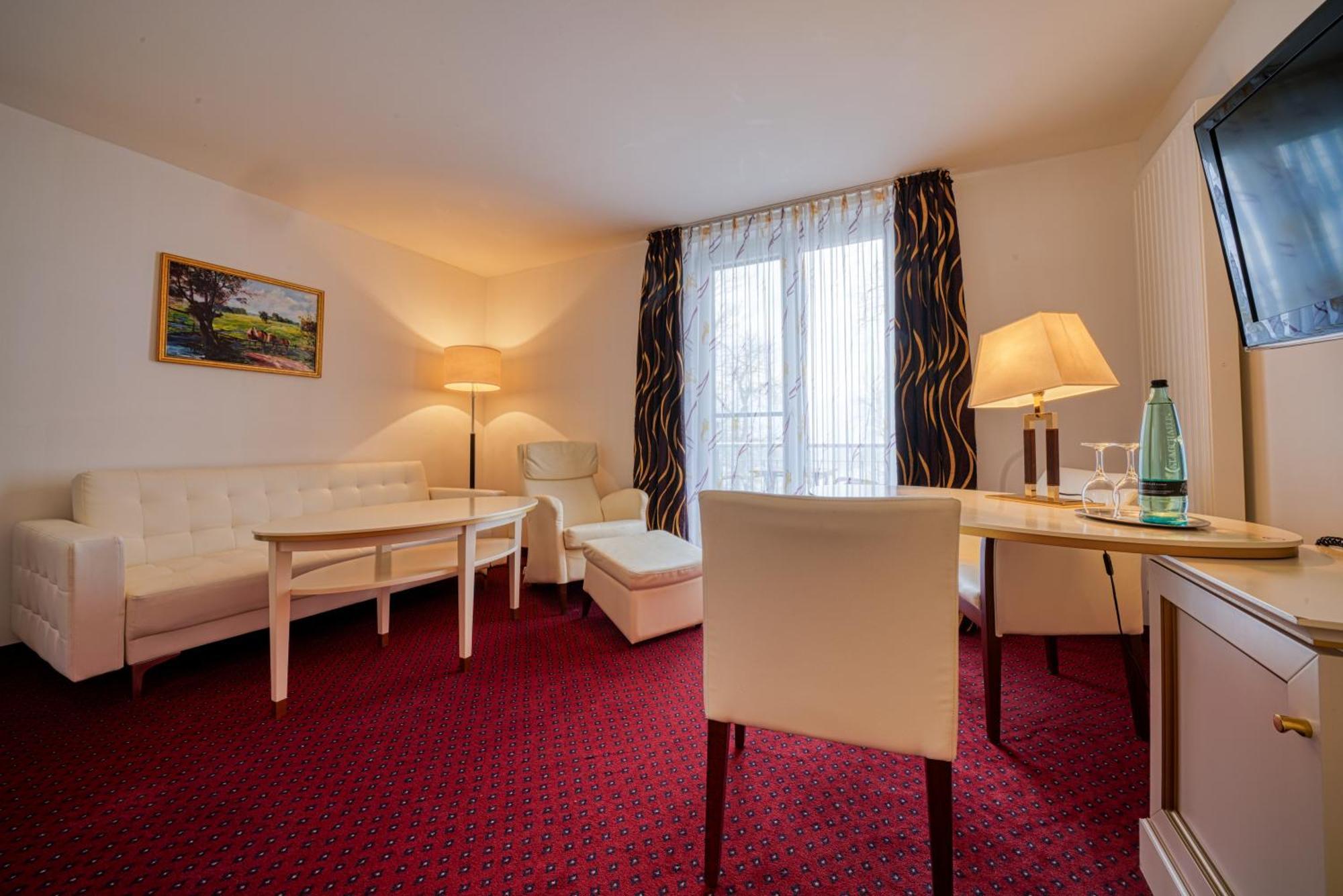 Hotel Seeblick Wismar Bagian luar foto