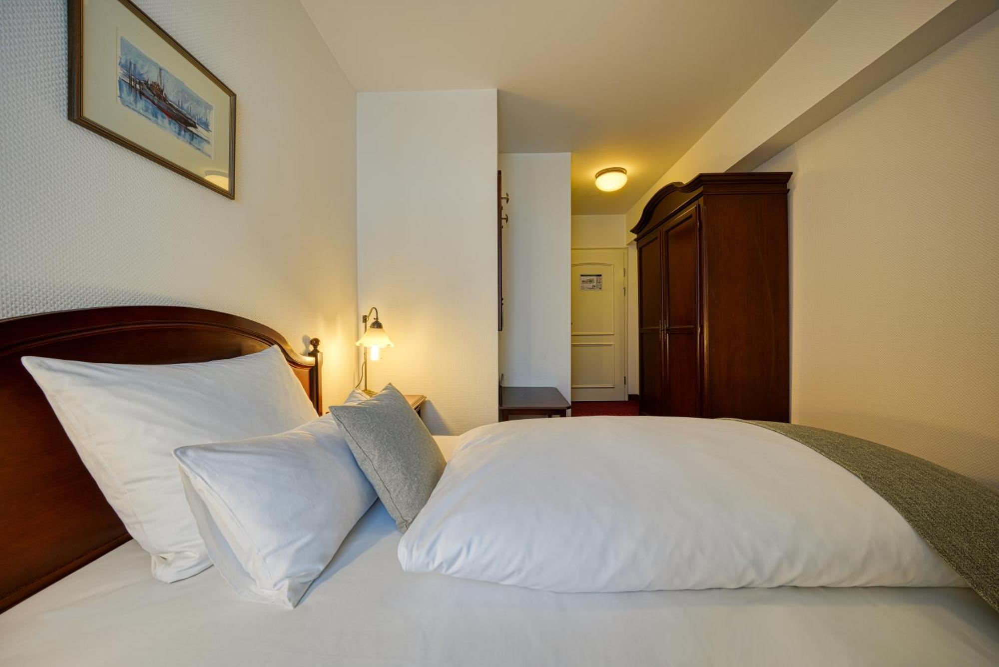 Hotel Seeblick Wismar Bagian luar foto
